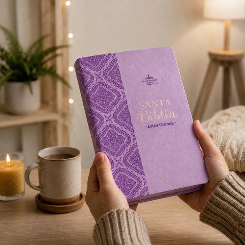Bella Biblia Color Violeta / Letra Grande